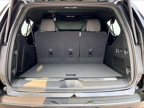 New 2026 Chevrolet Suburban RST w/ Advanced Technology Package AWD/4WD image 15