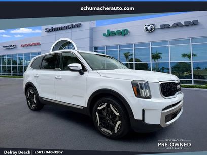 Used 2023 Kia Telluride EX w/ EX Captain's Chair Package