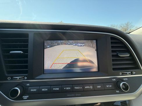 Used 2018 Hyundai Elantra Value Edition image 28