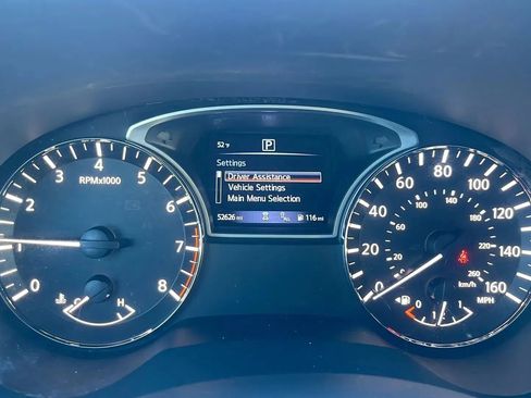 Used 2020 Nissan Pathfinder SL image 12