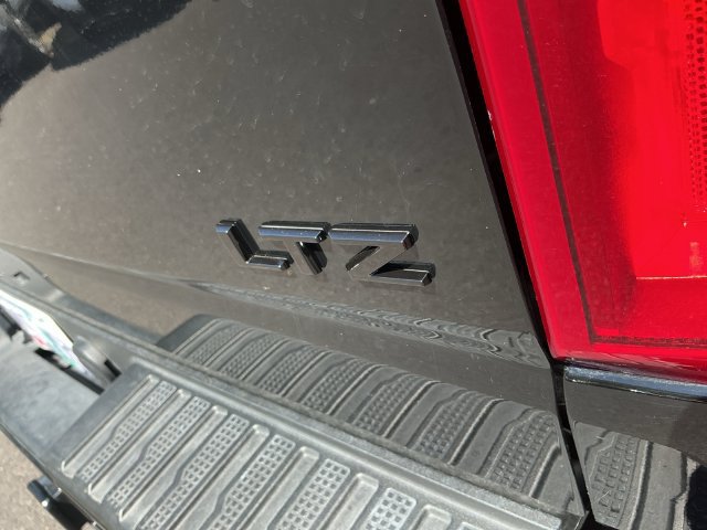 Used 2021 Chevrolet Silverado 2500 LTZ w/ LTZ Plus Package AWD/4WD image 35