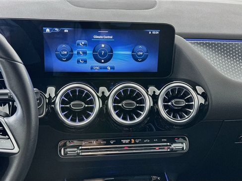 Certified 2025 Mercedes-Benz GLA 250 image 16