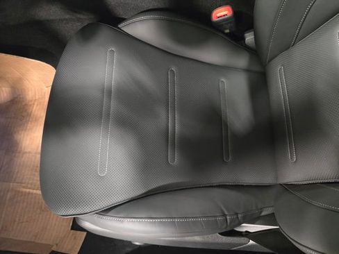 New 2026 Mercedes-Benz E 53 AMG e 4MATIC Sedan image 15