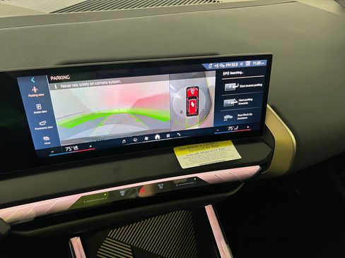 Used 2025 BMW X3 xDrive30i w/ Premium Package image 29