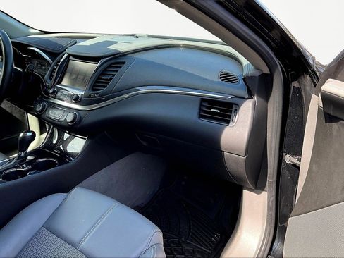 Used 2018 Chevrolet Impala LS FWD image 25