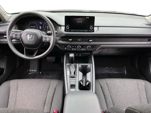 Used 2025 Honda Accord SE image 10