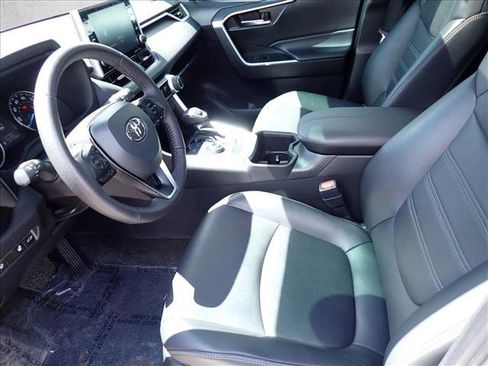 Used 2022 Toyota RAV4 XLE Premium AWD/4WD image 12