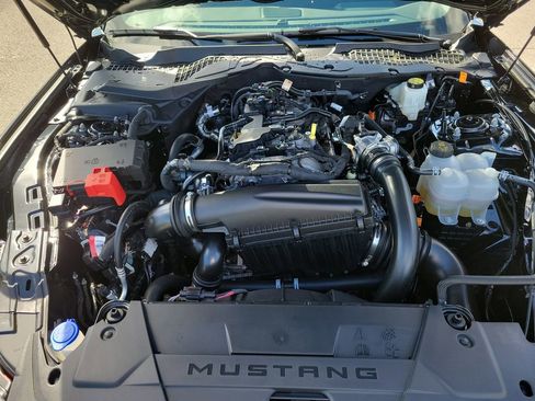 Used 2025 Ford Mustang Premium image 38