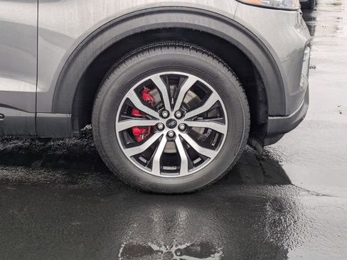 Used 2023 Ford Explorer ST w/ ST High-Performance Pack image 23