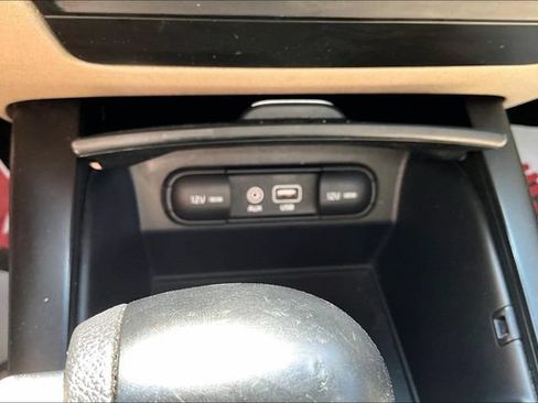 Used 2018 Kia Sorento FWD image 16
