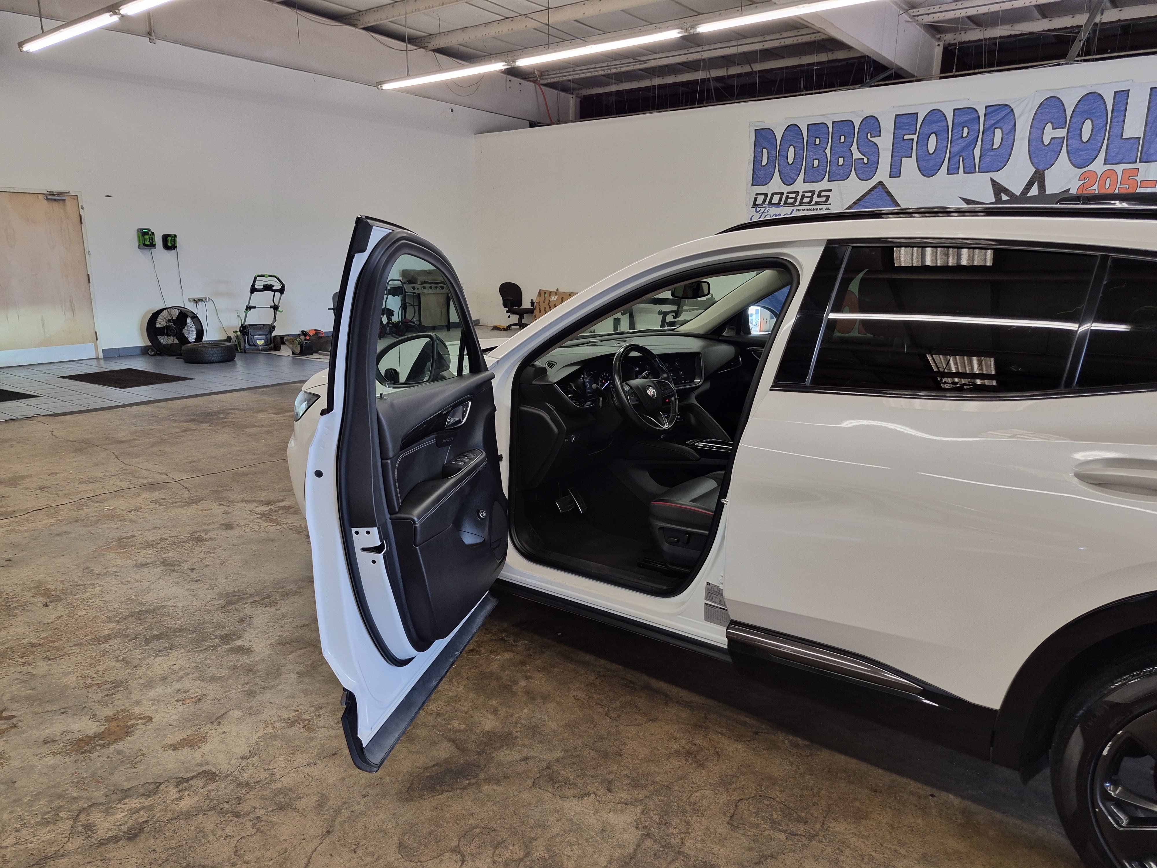 Used 2023 Buick Envision Essence w/ Sport Touring Package FWD image 10