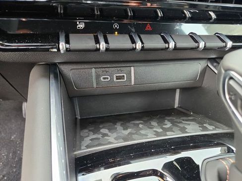 New 2026 GMC Canyon AT4 image 18