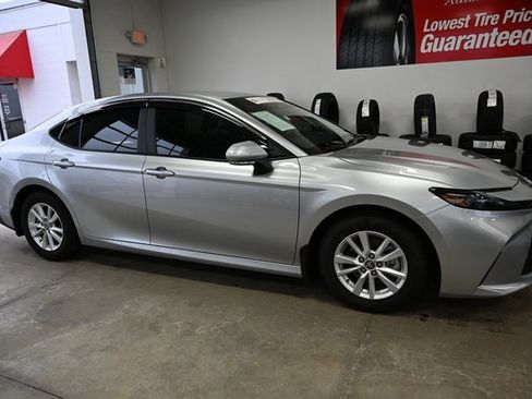 Certified 2025 Toyota Camry LE w/ Convenience Package image 4