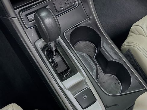 Used 2019 Subaru Ascent Limited image 18