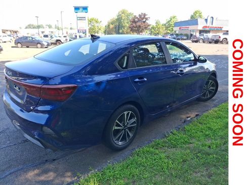 Used 2023 Kia Forte LXS FWD image 4