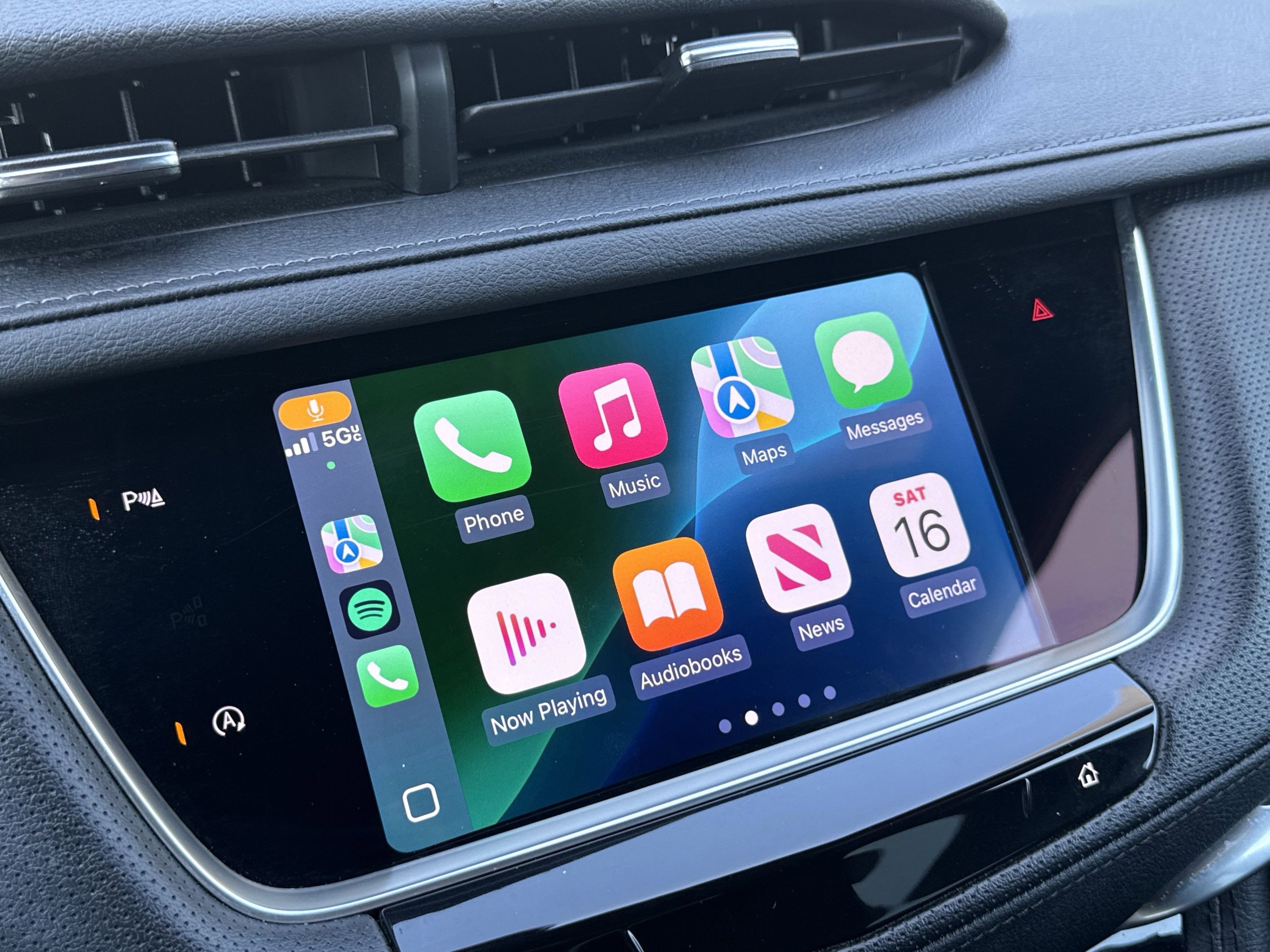 Used 2023 Cadillac XT5 Premium Luxury FWD image 4