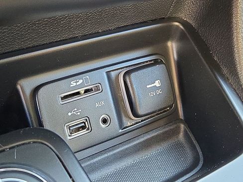 Used 2017 Jeep Cherokee 75th Anniversary image 24