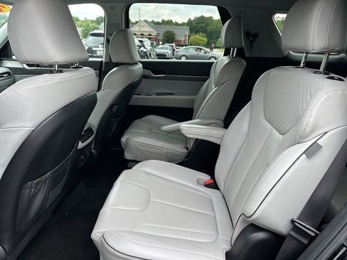 Used 2023 Hyundai Palisade SEL image 12