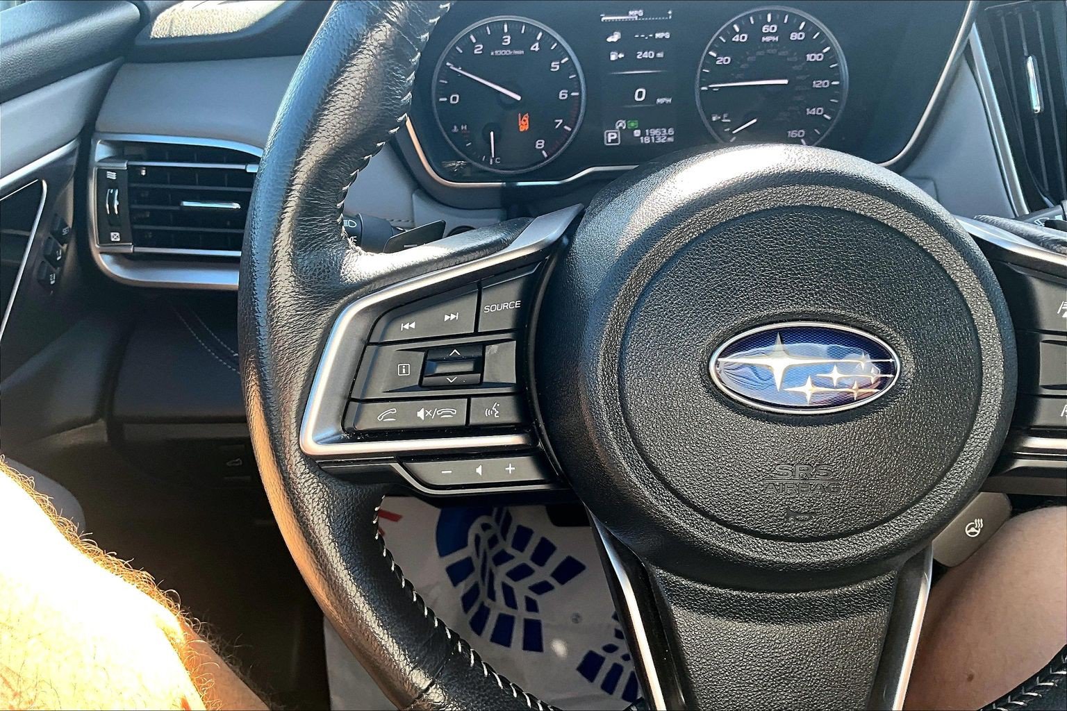 Used 2025 Subaru Outback Limited AWD/4WD image 22