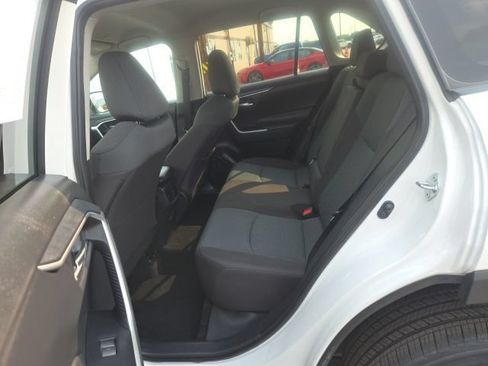 Used 2025 Toyota RAV4 XLE AWD/4WD image 10