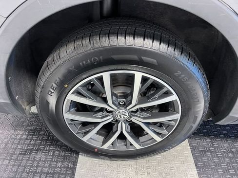 Used 2021 Volkswagen Tiguan S FWD image 14