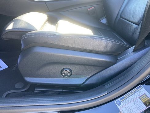 Used 2021 Mercedes-Benz C 300 4MATIC Sedan image 11