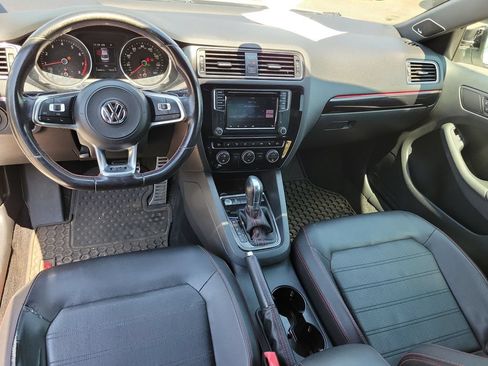 Used 2017 Volkswagen Jetta GLI FWD image 12