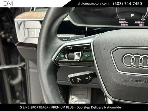 Used 2023 Audi e-tron Premium Plus AWD/4WD image 30