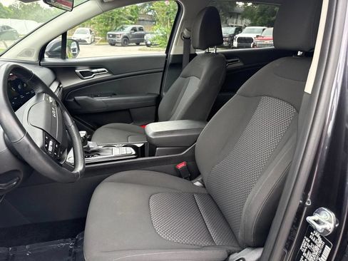 Used 2026 Kia Sportage LX FWD image 12