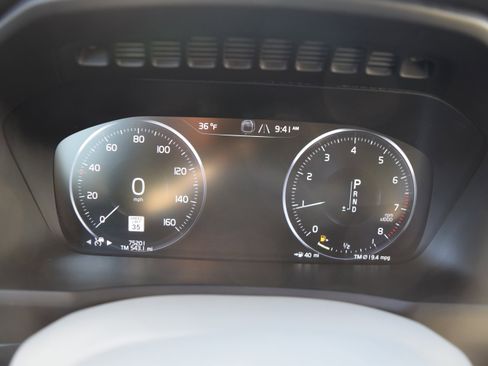 Used 2019 Volvo XC90 T6 Momentum w/ Protection Package Premier image 16