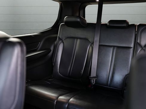 Used 2023 Jeep Wagoneer Series II image 63