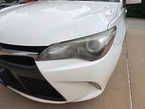 Used 2015 Toyota Camry SE FWD image 10