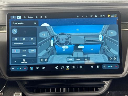 Used 2024 Rivian R1S Adventure image 16