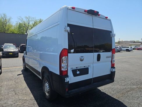 Used 2025 RAM ProMaster 2500 FWD image 3