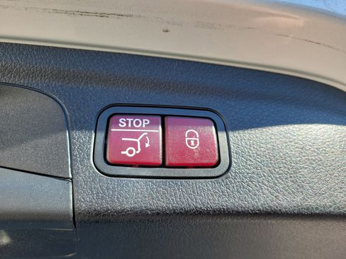 Used 2020 Mercedes-Benz GLE 350 GLE 350 w/ Premium Package image 12