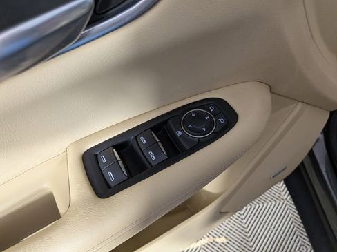 Used 2017 Cadillac XT5 Base image 10