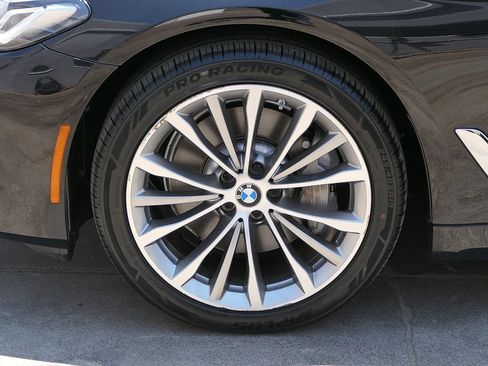 Used 2023 BMW 530i w/ Convenience Package RWD image 8