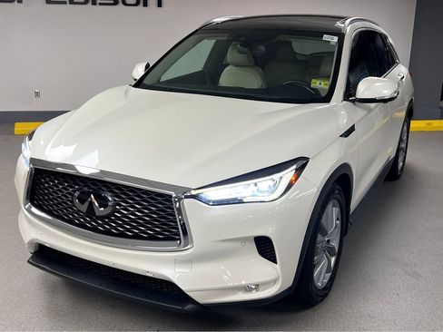 Used 2019 INFINITI QX50 Essential w/ Proactive Package AWD/4WD image 3
