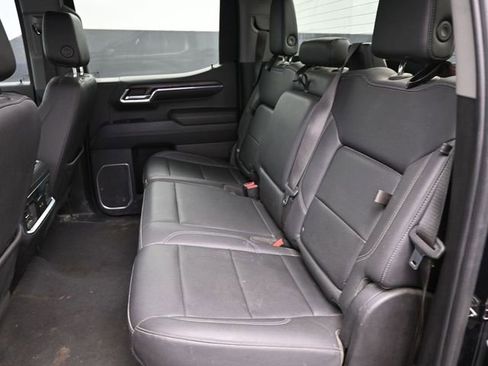 Used 2022 GMC Sierra 1500 SLT w/ SLT Convenience Package AWD/4WD image 16