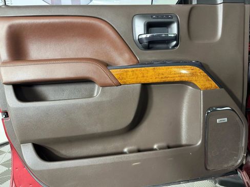 Used 2016 Chevrolet Silverado 1500 High Country w/ High Country Premium Package image 39