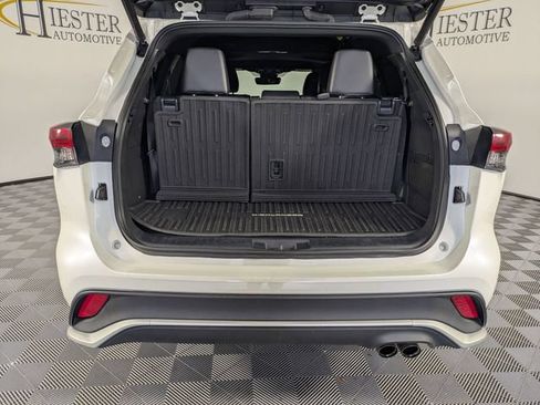 Used 2021 Toyota Highlander XSE AWD/4WD image 29