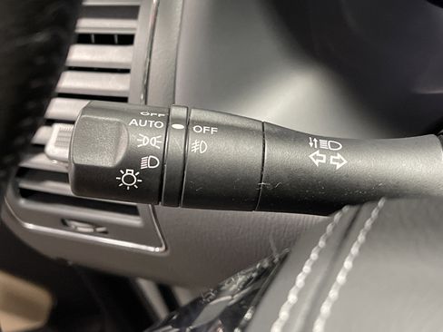 Used 2023 Nissan Armada Platinum w/ Captain's Chairs Package image 22