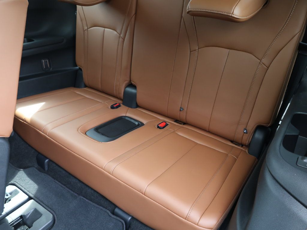 Certified 2023 INFINITI QX60 Sensory w/ Vision Package AWD/4WD image 23