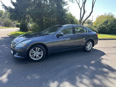 Used 2011 INFINITI G37 x Sedan w/ Premium Pkg AWD/4WD image 4