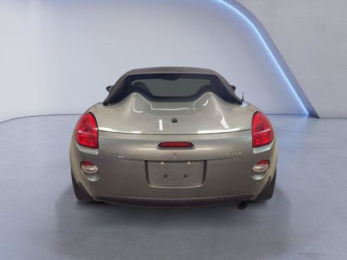 Used 2006 Pontiac Solstice Convertible w/ Premium Package RWD image 8