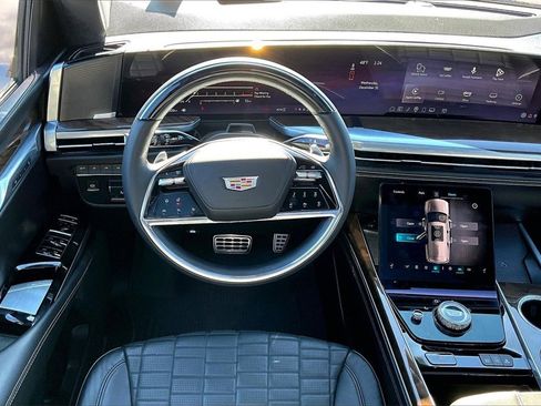 Certified 2025 Cadillac Escalade Sport Platinum w/ LPO, Floor Liner Package image 8