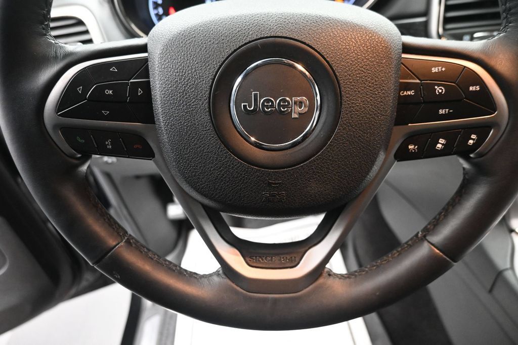 Used 2018 Jeep Grand Cherokee High Altitude AWD/4WD image 11
