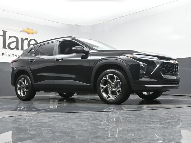 New 2026 Chevrolet Trax LT FWD image 2