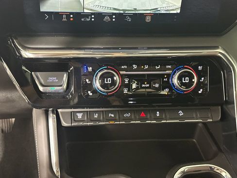 Used 2025 GMC Sierra 2500 Denali Ultimate AWD/4WD image 30