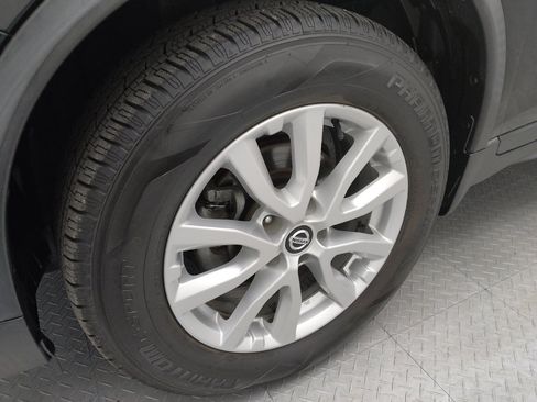 Used 2018 Nissan Rogue SV AWD/4WD image 31
